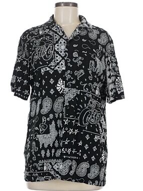 No Boundaries Black and White Bandana Print Short Sleeve Button Down Shirt